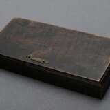 Antike Goldwaage in Holzkasten mit Messing Gewichten in Ducat, Neue Louis D'Or und Francs, Manufakturstempel "PD" im Deckel, 8x16,5cm, Alters- und Gebrauchsspuren - photo 3