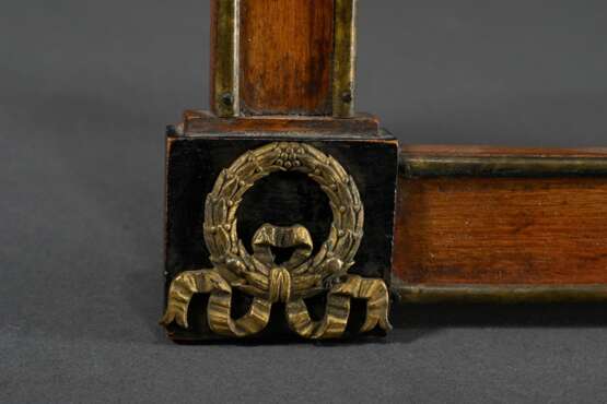 Kleiner Biedermeier Rahmen mit Bronze Beschlägen und Leisten, Obstholz mit ebonisierten Ecken, 19.Jh., 22,5x35,6cm - photo 3
