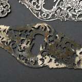 8 fein durchbrochene und floral gravierte Schlüsselschilder in Rokoko Façon, 18./19.Jh., Silber, 92g, 12x4,3cm - photo 4
