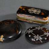 3 Diverse Schildpatt Döschen und Etuis mit Silber Piqué und Einlagen, 19.Jh., 6,4x3,6/4,6x3,5cm, Ø 5,1cm, Gebrauchsspuren - photo 1