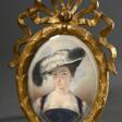 Feine Miniatur &quot;Junge Frau mit Federhut&quot; nach Philibert-Louis Debucourt (1755-1832) Interpretation von Peter Paul Rubens &quot;Susanna Lunden&quot;, Aquarell in geschnitztem und vergoldetem Rahmen mit Schleifen… - Сейчас на аукционе
