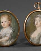 Объекты Vertu. 2 Diverse feine Miniaturen &quot;Dame mit grauen Locken&quot; (8,8x5,3cm, Rückseite lose) und &quot;Kleinkind mit Körbchen&quot; (6,3x5,2cm), Gouache auf Elfenbein, Frankreich um 1780/1800, in zeitgenössischen Rotgold 58…