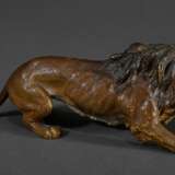 Wiener Bronze "Schleichender Löwe", farbig gefasst, Bauch und rechtes Hinterbein gestempelt, 6,5x18,5x6,5cm, berieben - photo 2