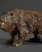 Объекты Vertu. Wiener Bronze &quot;Braunbär&quot;, farbig gefasst, Bauch gestempelt, 5x7x4cm