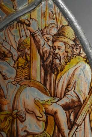 Runde Bleiverglasung mit feiner Grisaillemalerei "Christi Gefangennahme im Garten Gethsemane" nach Lucas van Leyden (1494-1533), Kupferstich von 1509, wohl Niederlande, Ø 25cm, mittig restauriert, Vgl.: Metropo… - photo 3