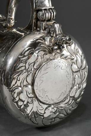 Barock Deckelhumpen auf Kugelfüßen mit floral getriebener Wandung, "Löwen" Daumenrast und Punktgravur "F:H:S" sowie Datierung im Deckel, wohl Norwegen 18.Jh., Silber innen vergoldet, 799g, H. 21,5cm, … - Foto 8