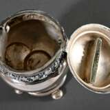 Hamburger Biedermeier Spardose mit Balusterkorpus und umlaufendem Ornamentrelief auf gedrückten Kugelfüßen, Deckel graviert "H.C.St. d. 29 Juli 1838", MZ: Johann Friedrich Bernhard Sierich (1794-1850), Jahresbu… - photo 4