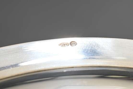 Schlichter Teller mit Blattfries, Silber 800, 312g, Ø 23cm, leichte Kratzer im Spiegel - фото 2