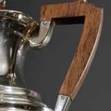 5 Teile Silber Kaffee-Tee-Service in englischem Stil mit Holzknauf und -handhaben, Hersteller: Topazio, Silber 925, 4485g: Tablett mit Griffen (35x55cm), Kaffeekanne (H. 22cm), Teekanne (H. 14cm) und zwei Teile Zucker un… - photo 9