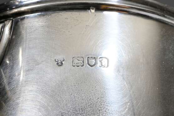 Großer Flaschenkühler mit Volutengriffen, MZ: Charles Boyton & Son Ltd, London 1914, Silber 925, 1190g, H. 28,3cm, Druckstellen - photo 6