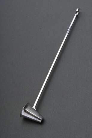 Georg Jensen Kerzenlöscher in schlichter Façon, Modell 376, Silber 925, 50g, L. 27cm - photo 1