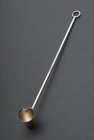 Georg Jensen Kerzenlöscher in schlichter Façon, Modell 376, Silber 925, 50g, L. 27cm - photo 2