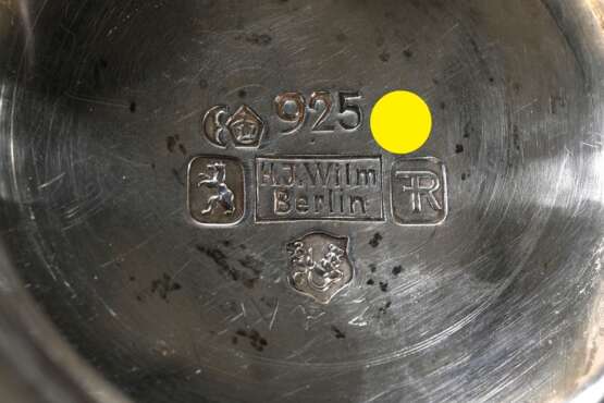 Schwerer Fußbecher in schlichter Façon, MZ: H.J. Wilm, Berlin, Silber 925, 333g, H. 10,5cm - photo 4