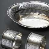 3 Diverse Teile Silber: ovales durchbrochenes Schälchen (4x15,2x11,2cm) und Paar Serviettenringe mit gravierten Zahlen „13“ und „4“ (Ø 5cm), Silber 800, 122g - photo 1