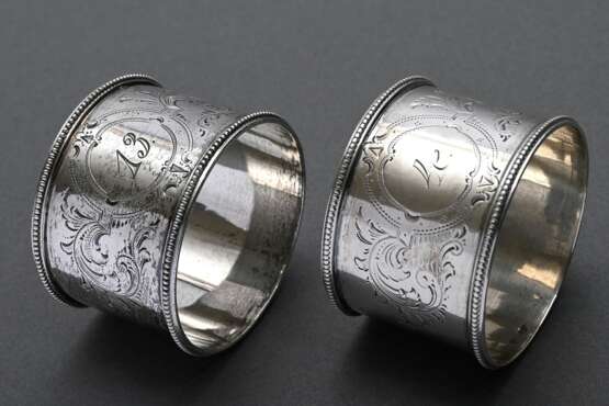 3 Diverse Teile Silber: ovales durchbrochenes Schälchen (4x15,2x11,2cm) und Paar Serviettenringe mit gravierten Zahlen „13“ und „4“ (Ø 5cm), Silber 800, 122g - photo 2