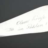 6 Diverse Löffel mit floralem Filigraneinsatz, Gravur und roten Glassteinen, 19.Jh., Monogramm in Punktgravur, Silber 12 Lot / 800, zus. 124g - фото 7