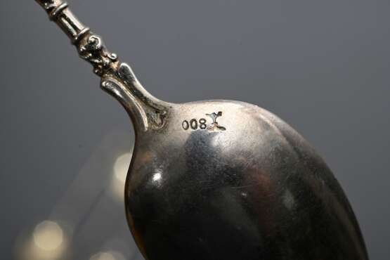 10 Historismus Mokkalöffel mit gedrehtem Stiel unter Maskaron, Silber 800, 94g, L. 11cm - photo 3