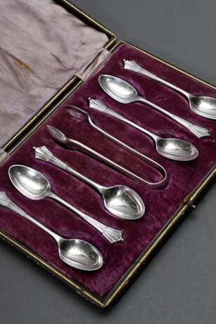 7 Diverse Teile Besteck: 6 Mokkalöffel mit Fächermuster und Zuckerzange in Originaletui, MZ: Walker & Hall, Sheffield 1909/1910, Silber 925, 101g - photo 3