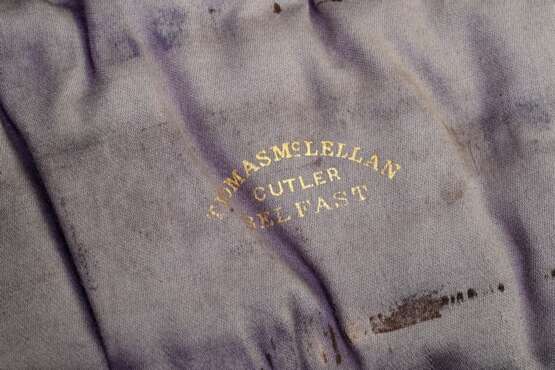 3 Teile Jagd Bratenbesteck mit "Gehörn" Griffen, versilberter Manschette und Stahleinsätzen (L. 29,5-40cm) im Kasten von Thomas McLallan, Belfast, um 1900, Gebrauchsspuren - photo 3