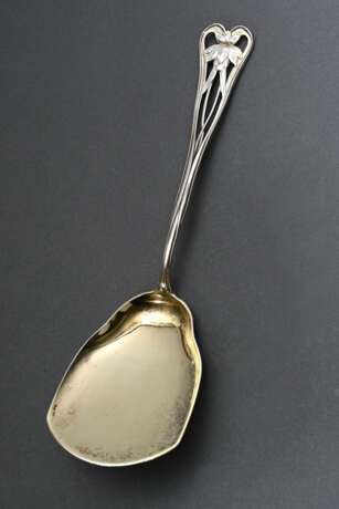 Jugendstil Vorlegeschaufel mit floral durchbrochenem Griff "Feuerlilie", verso monogrammiert, Silber 800, Laffe vergoldet, 82g, L. 22cm - photo 1
