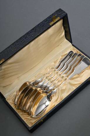 6 Große "Spatenmuster" Löffel, Deutsch um 1858, verso Punktgravur, MZ: Busch, Silber, 349g, L. 22,2cm, in Etui, Gebrauchsspuren - photo 3