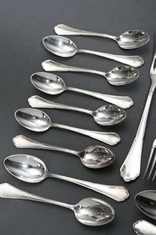 29 Teile Besteck "Chippendale", MZ: Bremer Silberwarenfabrik, Silber 800, 781g: je 6 Teelöffel, Dessertlöffel, Dessertgabeln und 9 Kuchengabeln - photo 5