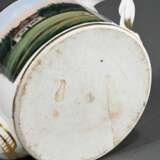 3 Diverse Teile Biedermeier Ansichtsporzellan: Kanne „Schloss“ (H.11cm, Haarriss), Erinnerungstasse/UT "1842, Schwarzhausen“ (H. 6cm) und KPM Tasse/UT "Petersburger Haus" (H. 8,7cm, Mariage) berieben, UT … - photo 15