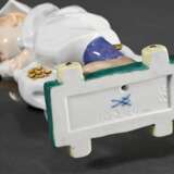 Meissen Hentschelkind "Kind mit Holzpferd“, Entw.: Konrad Hentschel 1905, Modelnr.: 73366, Bossierernr.: 9, , Malernr.: 534, Jahreszeichen: 2002, H. 17,5cm - photo 3