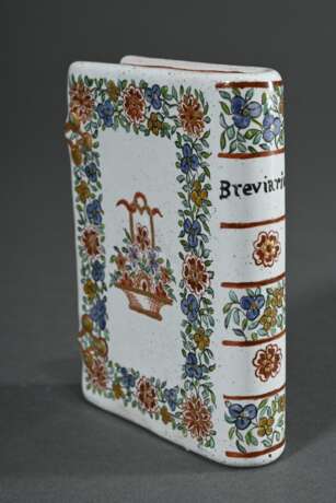 Seltenes Fayence Objekt in Buchform mit floraler Bemalung in Petit Feu Palette, verso bez. "Brevarium“, Delft, Mitte 18.Jh., 1,9x6,8x9,4cm - фото 2