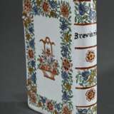 Seltenes Fayence Objekt in Buchform mit floraler Bemalung in Petit Feu Palette, verso bez. "Brevarium“, Delft, Mitte 18.Jh., 1,9x6,8x9,4cm - фото 2