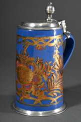 Schrezheimer Walzenkrug mit floraler Goldmalerei auf blau glasiertem Fond, polierter Zinndeckel mit Kugeldrücker und Fußring, Ende 18.Jh., H. 22,5cm, berieben