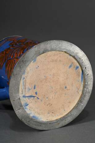 Schrezheimer Walzenkrug mit floraler Goldmalerei auf blau glasiertem Fond, polierter Zinndeckel mit Kugeldrücker und Fußring, Ende 18.Jh., H. 22,5cm, berieben - photo 4