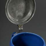 Schrezheimer Walzenkrug mit floraler Goldmalerei auf blau glasiertem Fond, polierter Zinndeckel mit Kugeldrücker und Fußring, Ende 18.Jh., H. 22,5cm, berieben - photo 7