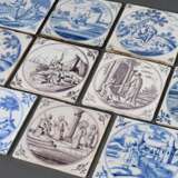 11 Diverse Fliesen mit Unterglasurblauer und Mangan Malerei "Biblische Szenen", "Genreszene", "Schäferszene", Spinnen-, Ochsenkopfecken mit kurzen seitlichen Strichen, Holland ab 1700, 13x13… - photo 1