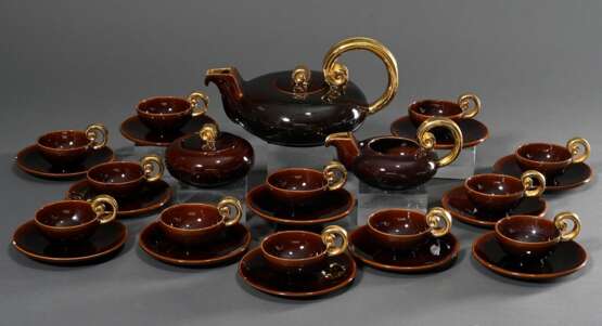 15 Teile französisches Midcentury Teeservice "Volutes", Vallauris, Entw.: Louis Giraud, heller Scherben braun glasiert und partiell vergoldet, Boden gemarkt, bestehend aus: Kanne (H. 15cm, best.), 12 Tassen/UT … - photo 2