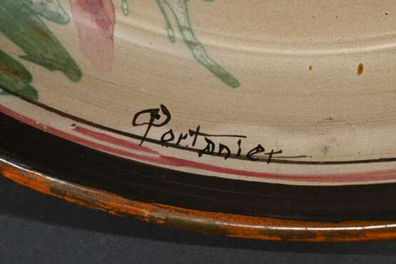 Portanier, Gilbert (1926-2023) Keramik Schale, heller Scherben mit farbiger Aufglasurmalerei "Abstraktes Pärchen", innen sign. verso "Arcadeso Vallauris", H. 7,5cm, Ø 30 cm - photo 5