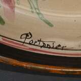 Portanier, Gilbert (1926-2023) Keramik Schale, heller Scherben mit farbiger Aufglasurmalerei "Abstraktes Pärchen", innen sign. verso "Arcadeso Vallauris", H. 7,5cm, Ø 30 cm - photo 5