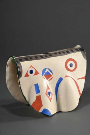 Portanier, Gilbert (1926-2023) Keramik Objekt, heller Scherben mit farbiger Aufglasurmalerei "Abstrakte Figuren", am Rand sign./dat. 89, 18x23cm - photo 2