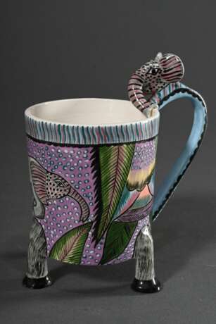 5 Diverse Teile moderne Ardmore Studio Künstlerkeramik "Tiere": 4 Becher und Mokkatasse/UT, Boden bez.: "Made by Pheneas, Ardmore Studio", H. 7-15,5cm - Foto 5