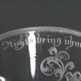 Zartes Barock Kelchglas mit feiner Schliffkartusche und Spruch „Nichts bring ich mit, Nichts nehm ich mit“, Blase im Stiel, umgeschlagener Fußrand, Abriss, H. 17,2cm - photo 5