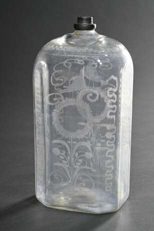 Oktogonale alpenländische Schnapsflasche mit abstrahiertem floralem Schliff und Bleigewinde, 18.Jh., 18,2x8,5x6cm, Verschluss verloren - Foto 2