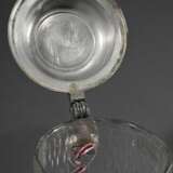 Glas Walzenkrug mit Zinnhaube und -fußring, facettierter Korpus mit umlaufendem floralem Schliff "Jagdszene" sowie Monogramm in Blütenkartusche "IGST", im Boden vergoldeter Schliff "Liegender Hi… - Foto 4