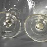 2 Diverse Berliner Weisse Gläser mit Milchglas Lippenrand und Eichstrich "0,4l / 0,3l", H. 21,5/22,2cm, Gebrauchsspuren - photo 5