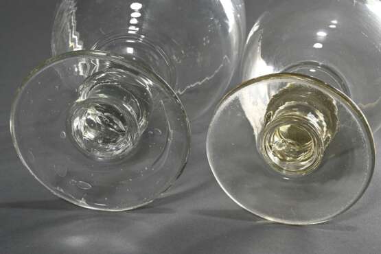 2 Diverse Berliner Weisse Gläser mit Milchglas Lippenrand und Eichstrich "0,3/0,4l, 0,6l", Abriss im Boden, H. 21,2/23,5cm, Gebrauchsspuren - photo 5