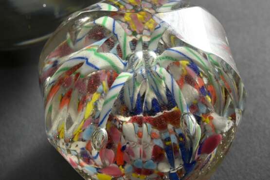 4 Diverse runde und facettierte Paperweights "Blumen", um 1900, H. 6,5-8,5cm, 1x best.A - Foto 4