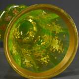 Biedermeier Uranglas Becher mit floraler Emaille- und Goldbemalung, um 1840/50, H. 16,6cm, Fuß min. best. - Foto 5