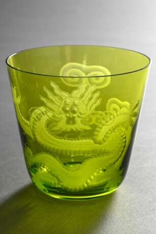 Hellgrünes Rotter Glas "Drache", am Boden sign. "R 90", Lübeck, H. 8cm - Foto 1
