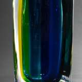 Venini Vase „Fiji“, farbloses Glas mit blauen, gelben und grünen Einschmelzungen, Entw.: Fulvio Bianconi, Ausführung 1999, Boden sign./dat., H. 32cm - Foto 1