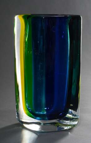 Venini Vase „Fiji“, farbloses Glas mit blauen, gelben und grünen Einschmelzungen, Entw.: Fulvio Bianconi, Ausführung 1999, Boden sign./dat., H. 32cm - Foto 1