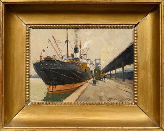 Qvistorff, Victor (1882-1953) „Frachtschiff ‚Marianne‘ an der Mole“ 1930, Öl/Papier auf Holz kaschiert, 15,3x21,3cm (m.R. 24,5x30,5cm) - photo 2
